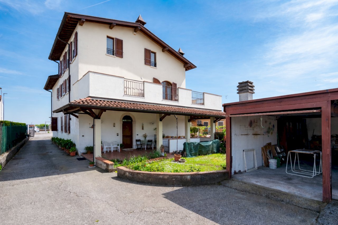 CORTE CON GARAGE.png - Appartamento Via Cristoforo Colombo 13, Castenedolo - foto 3