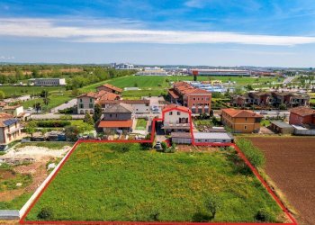 VISTA UNITA\' IMMOBILIARE E  VERDE PRIVATO.jpg - Appartamento Via Cristoforo Colombo 13, Castenedolo - foto 5