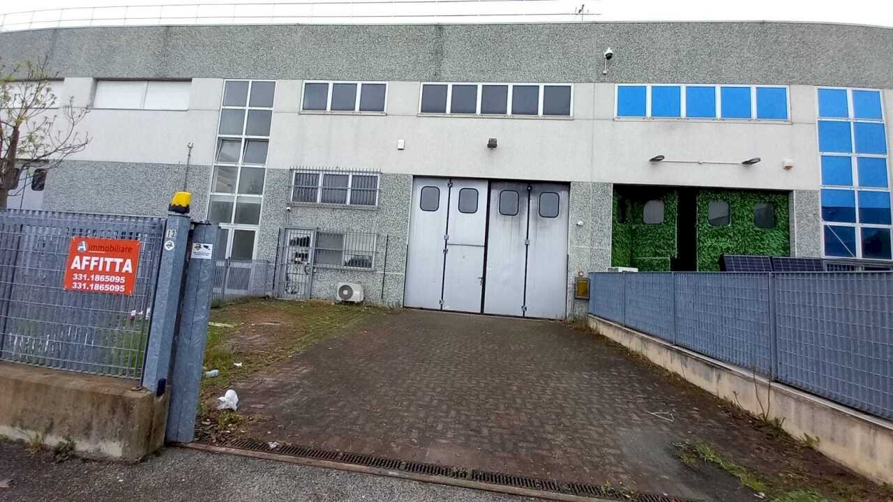 WhatsApp Image 2026-03-30 at 16.01.10.jpeg - Commercial Premises Via Palmiro Togliatti 15, Rimini - photo 1