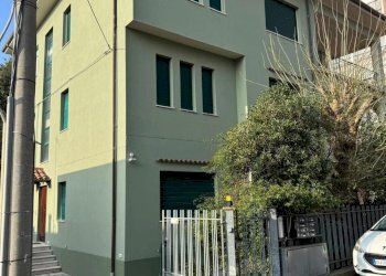 WhatsApp Image 2026-03-16 at 10.25.17 (1).jpeg - Quadrilocale Viale Carlo Goldoni 1, Rimini - foto 26