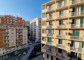 esposizione tris.jpg - Apartment Via Fratelli Canale 5, Genova (neighborhood San Martino) - photo 22