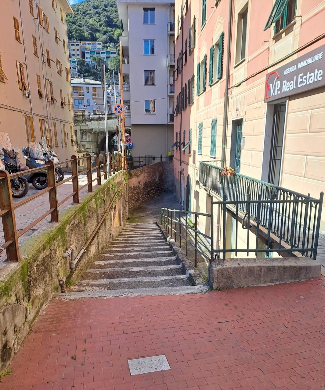 foto cantina jpeg 8.jpg - Warehouse Via Guglielmo Oberdan 82 R, Genova (neighborhood Nervi) - photo 3