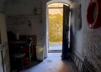 foto cantina jpeg 4.jpg - Magazzino Via Guglielmo Oberdan 82 R, Genova (zona Nervi) - foto 8