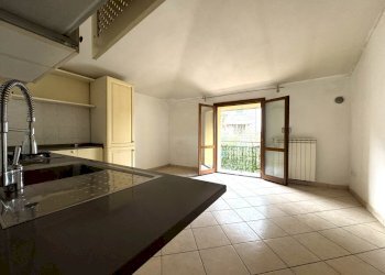 cucina - Trilocale Via Morandaccio, Vernio - foto 4