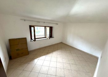 camera da letto - Trilocale Via Morandaccio, Vernio - foto 17