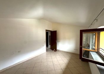 camera da letto - Trilocale Via Morandaccio, Vernio - foto 18