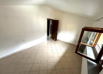 camera da letto - Trilocale Via Morandaccio, Vernio - foto 19