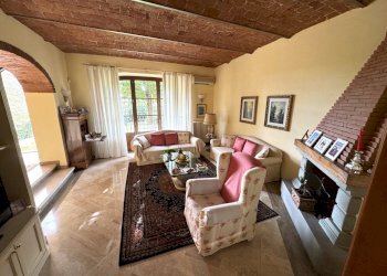 sala - Villa Via di Cantagallo, Prato - photo 10