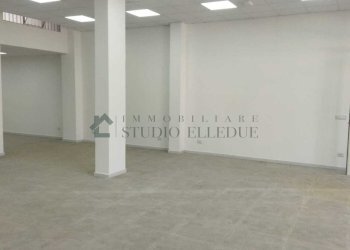 2e9c709a-635e-416d-b8f9-366840e8d4ef.jpg - Commercial Premises Via Francesco Petrelli 6, Bari - photo 8