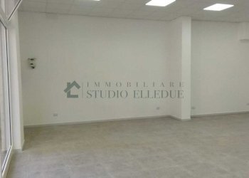 09b61a7b-0418-4b01-90d0-c5b0eef0ef31.jpg - Commercial Premises Via Francesco Petrelli 6, Bari - photo 20