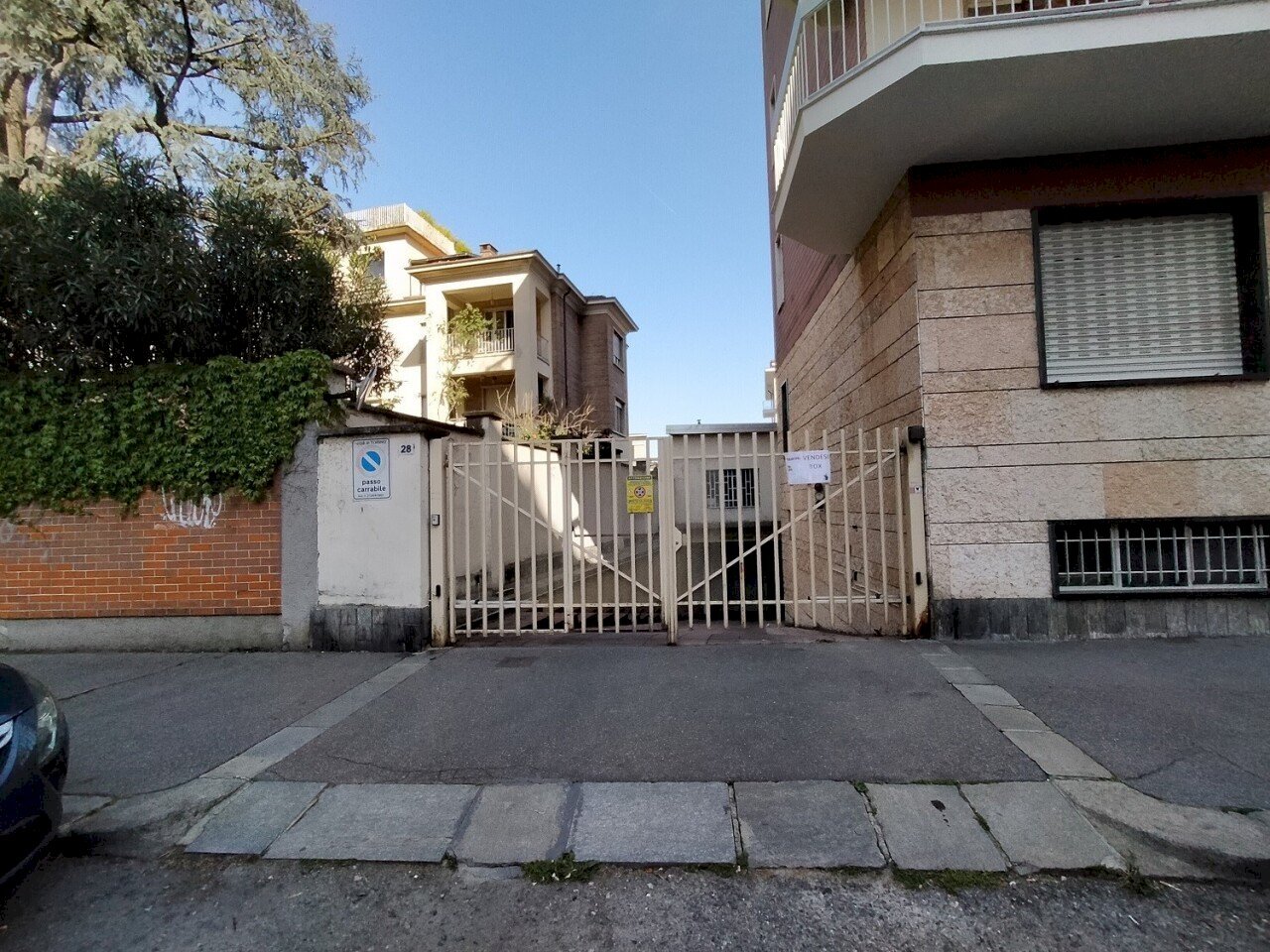 IMG20250410165853.jpg - Box Via Gianfrancesco Re 28, Torino (neighborhood Parella) - photo 1