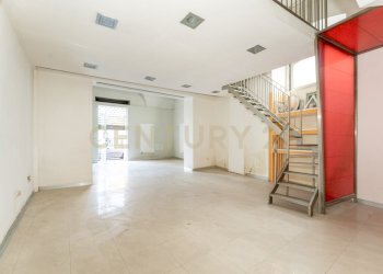 Bottega via P.Nicola 80 (5).jpg - Bilocale Via Principe Nicola 80, Catania - foto 1