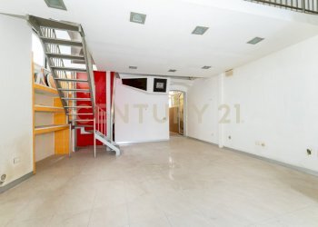 Bottega via P.Nicola 80 (6).jpg - Bilocale Via Principe Nicola 80, Catania - foto 5