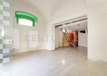 Bottega via P.Nicola 80 (8).jpg - Bilocale Via Principe Nicola 80, Catania - foto 7