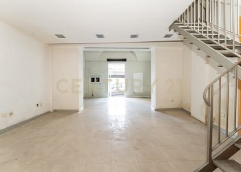 Bottega via P.Nicola 80 (11).jpg - Bilocale Via Principe Nicola 80, Catania - foto 10