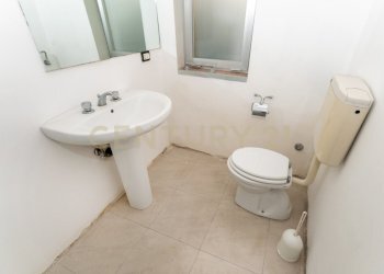 Bottega via P.Nicola 80 (19).jpg - Bilocale Via Principe Nicola 80, Catania - foto 18