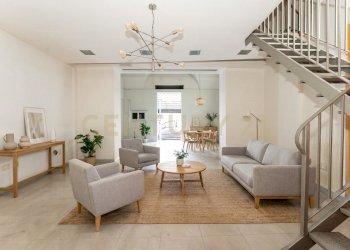 SOGGIORNO 1 PRINCIPE NICOLA.jpg - Locale Commerciale Via Principe Nicola 80, Catania - foto 2