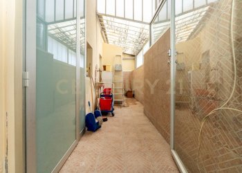 Bottega via P.Nicola 80 (12).jpg - Locale Commerciale Via Principe Nicola 80, Catania - foto 11