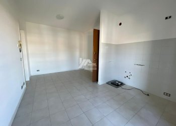 WhatsApp Image 2026-03-30 at 11.24.12_risultato.jp - Bilocale Via Rose di Sotto, Brescia - foto 2