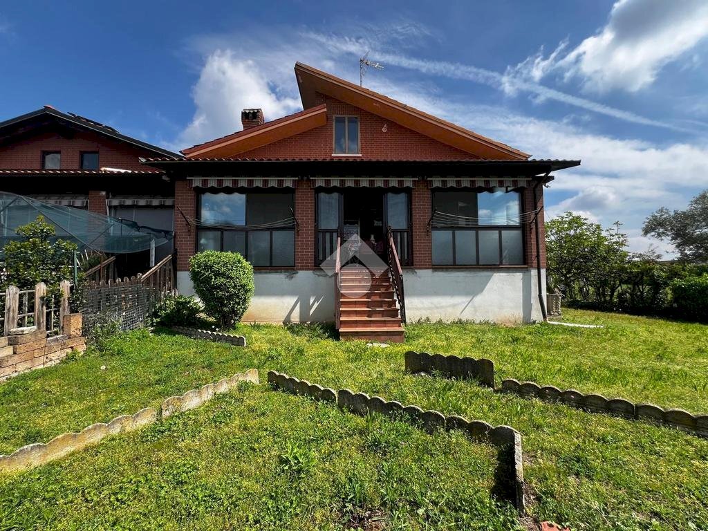 Portion of a house Via vittorio alfieri, Bruino - photo 1