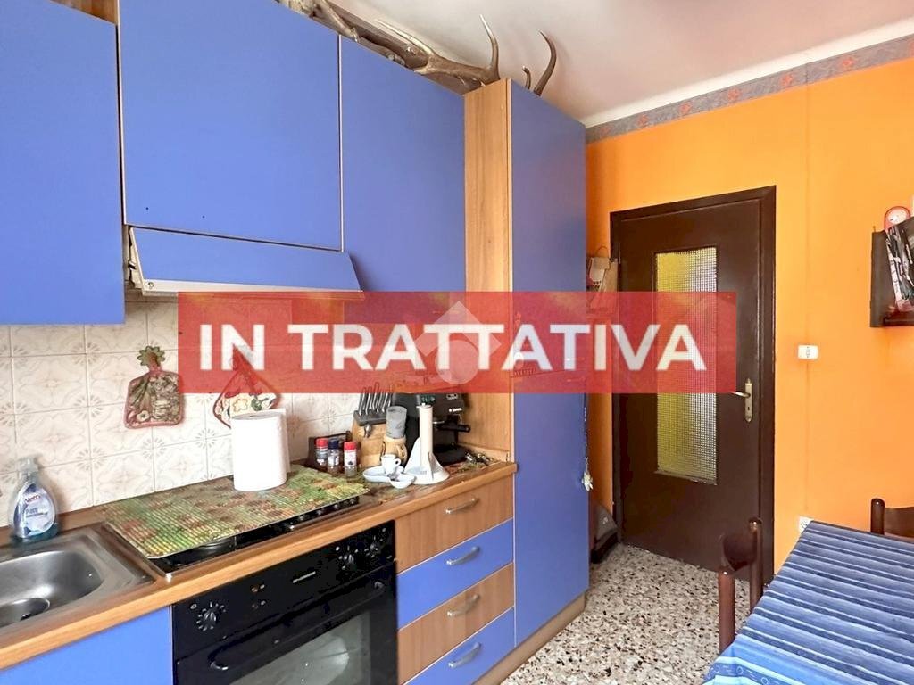 Three-room apartment Via Traforo, Bussoleno - photo 1