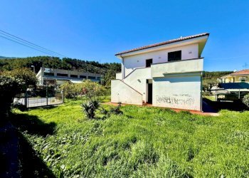 Portion of a house Via A. Divizia, Andora - photo 10