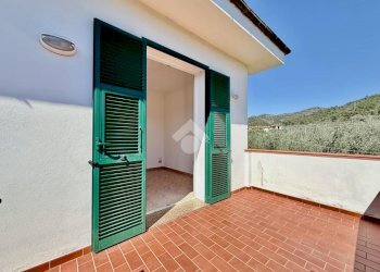 Portion of a house Via A. Divizia, Andora - photo 12