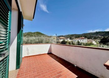 Portion of a house Via A. Divizia, Andora - photo 13