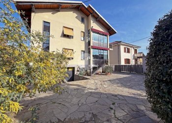 Three-family Villa Pinerolo, Pinerolo - photo 1