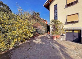 Three-family Villa Pinerolo, Pinerolo - photo 23