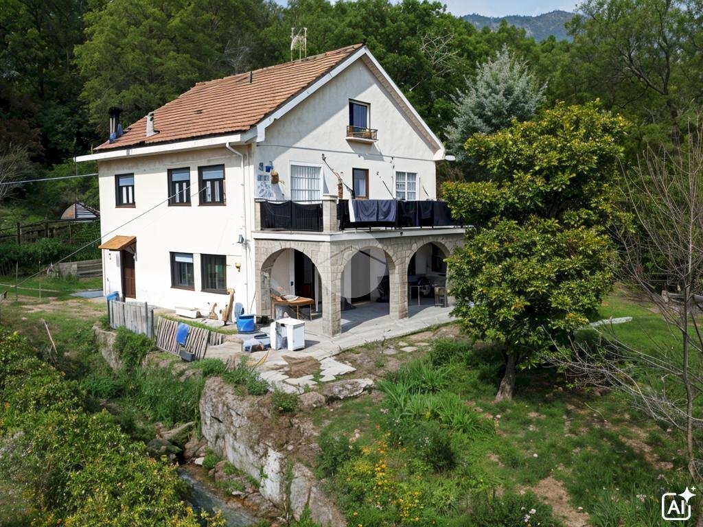 Portion of a house Via Pacchiardo, Val della Torre - photo 1