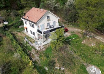 Portion of a house Via Pacchiardo, Val della Torre - photo 27