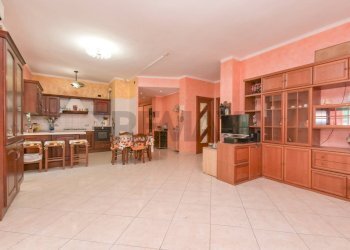 Bilocale via Montevideo, 22 
 Lingotto, Torino (zona Lingotto) - foto 1