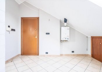 Trilocale Torino (zona Precollina) - foto 10