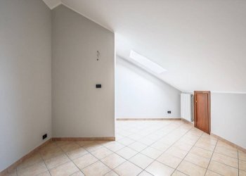 Trilocale Torino (zona Precollina) - foto 23