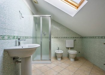 Trilocale Torino (zona Precollina) - foto 24