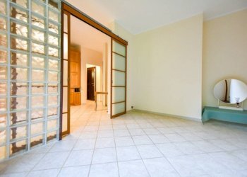 Trilocale Torino (zona Precollina) - foto 8
