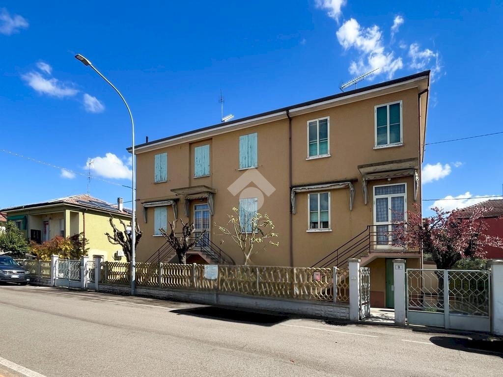 Casa semi indipendente Viale Carlo Pisacane, Molinella - foto 1