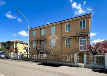 Casa semi indipendente Viale Carlo Pisacane, Molinella - foto 1