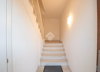 Three-room apartment Via Albano Modena, Novi di Modena - photo 2