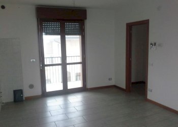 Two-room apartment Magenta - photo 2