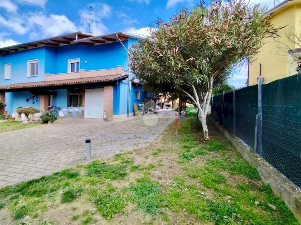 Casa indipendente Viale D. Cimarosa, Reggiolo - foto 3