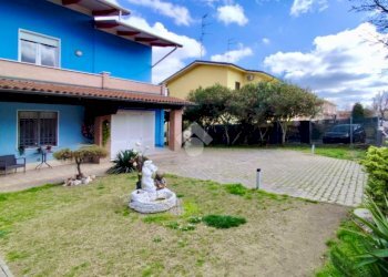 Casa indipendente Viale D. Cimarosa, Reggiolo - foto 2