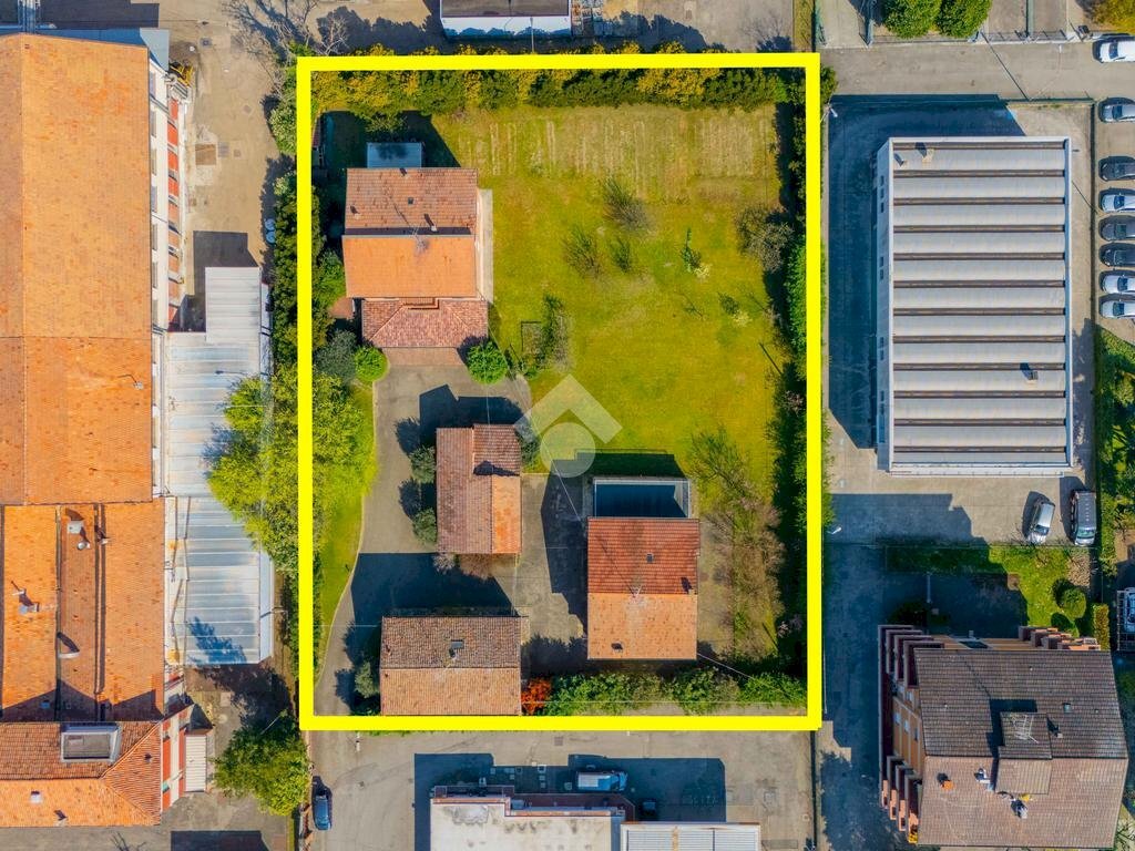 Villa Via Fratelli Cervi, Reggio nell'Emilia - photo 1