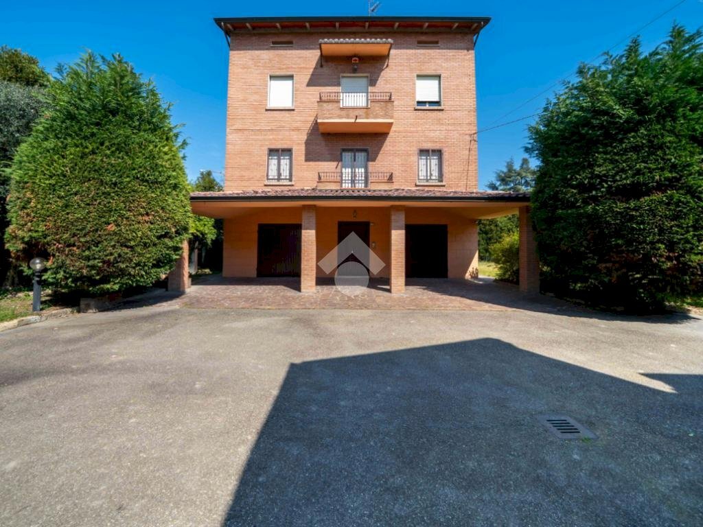 Villa Via Fratelli Cervi, Reggio nell'Emilia - foto 1