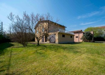 Villa Via Fratelli Cervi, Reggio nell'Emilia - photo 25