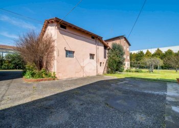 Villa Via Fratelli Cervi, Reggio nell'Emilia - photo 33