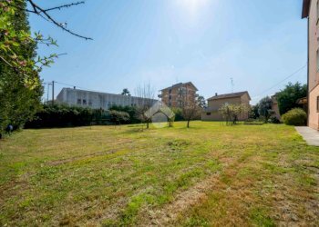 Villa Via Fratelli Cervi, Reggio nell'Emilia - photo 35