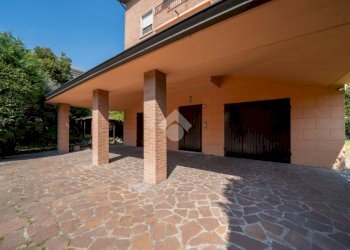 Villa Via Fratelli Cervi, Reggio nell'Emilia - photo 37