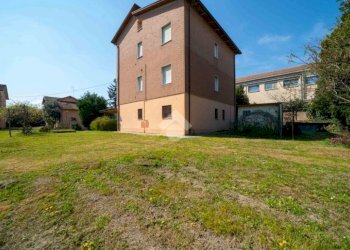 Villa Via Fratelli Cervi, Reggio nell'Emilia - photo 40